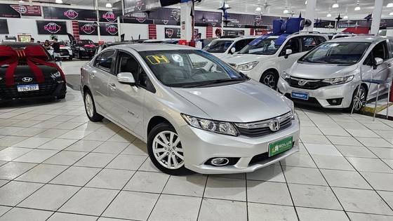 HONDA CIVIC 2.0 LXR 16V FLEX 4P AUTOMÁTICO HONDA CIVIC 2.0 LXR 16V FLEX 4P AUTOMÁTICO